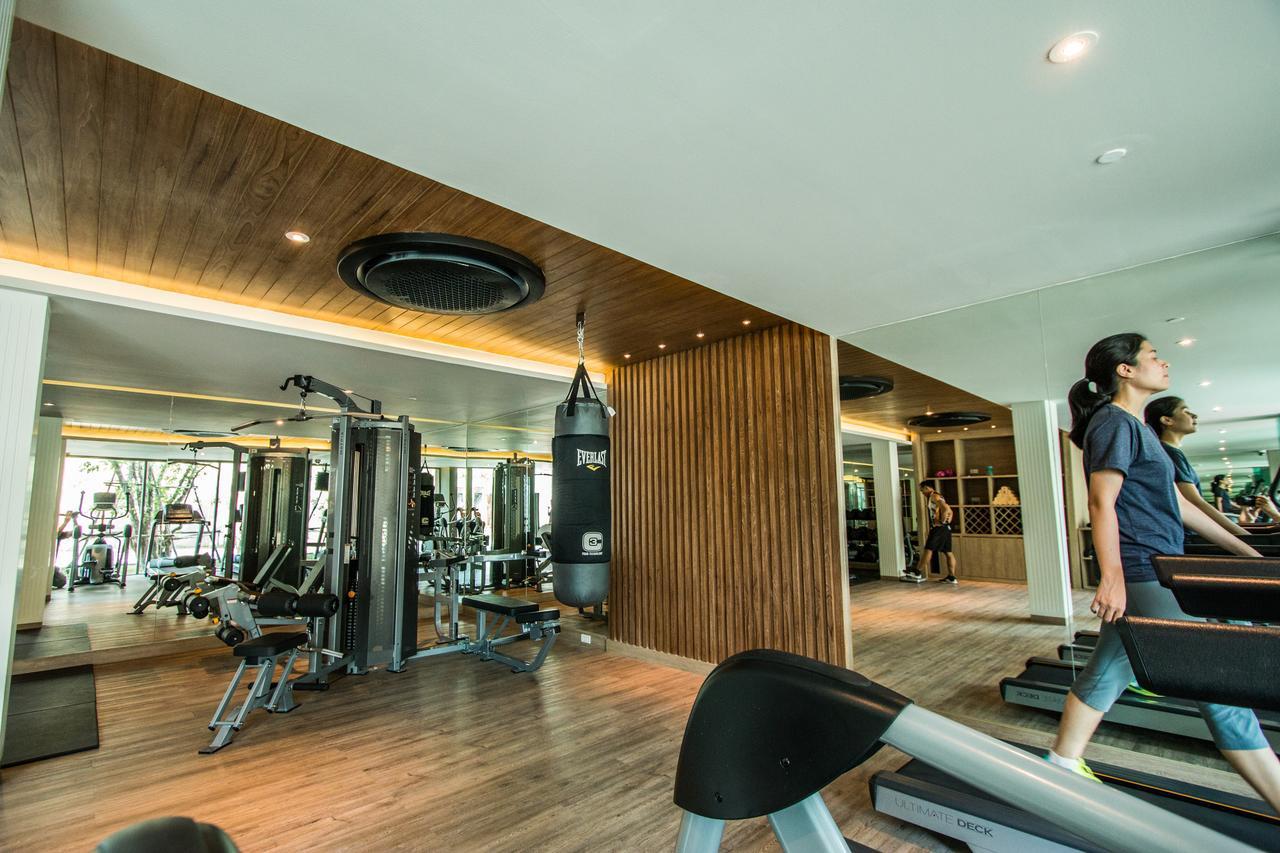 Fusion Suites Phuket Patong Exterior foto The gym at the 1016 Residences