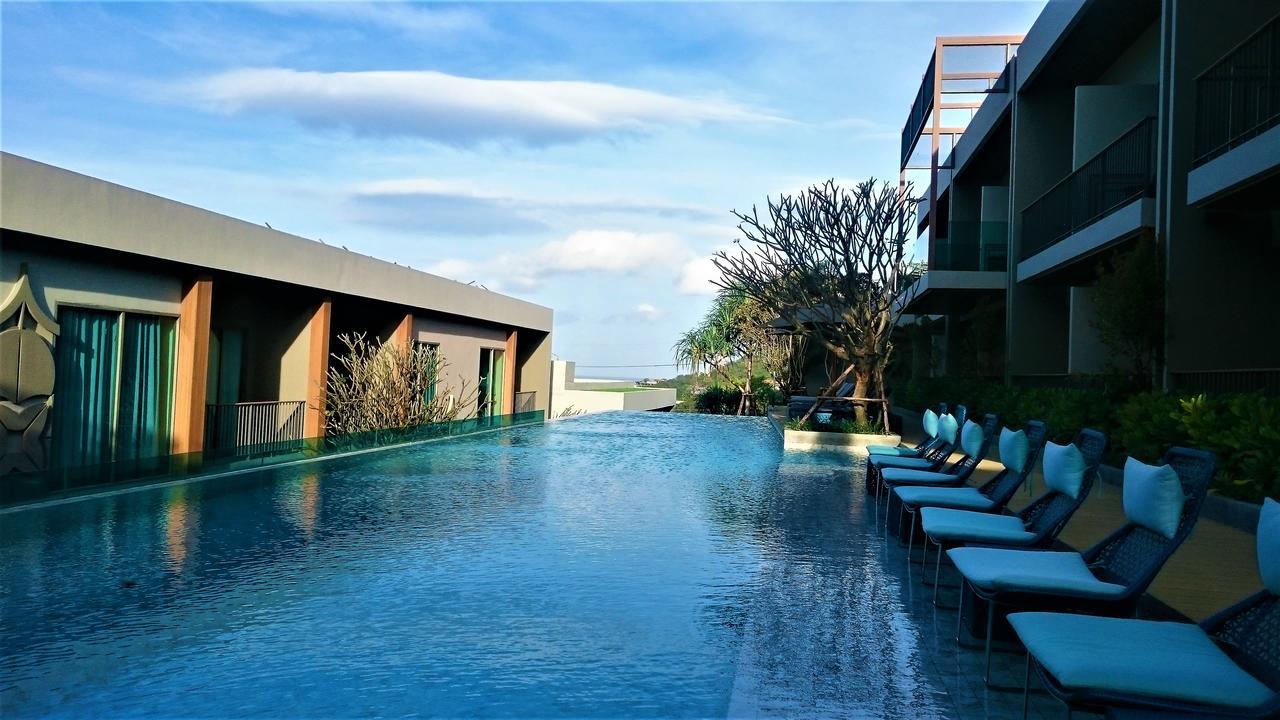 Fusion Suites Phuket Patong Exterior foto The swimming pool at the hotel